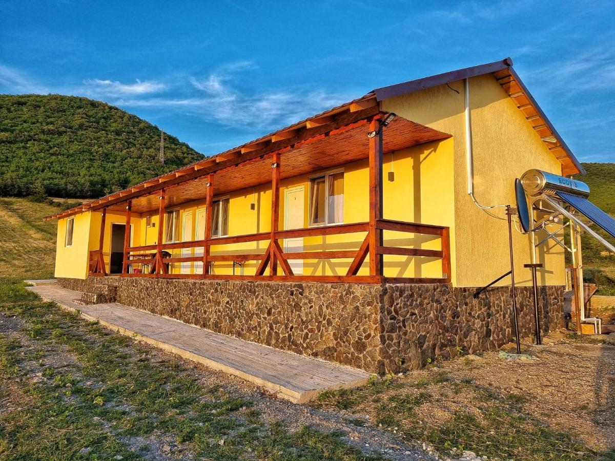 Cabana Varad Coronini Moldova Veche Extérieur photo