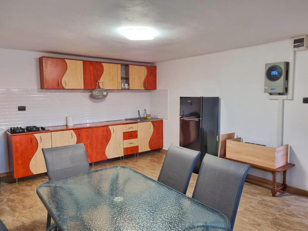 Cabana Varad Coronini Moldova Veche Extérieur photo