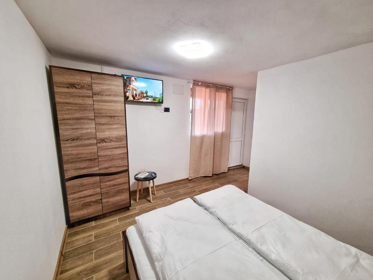 Cabana Varad Coronini Moldova Veche Extérieur photo