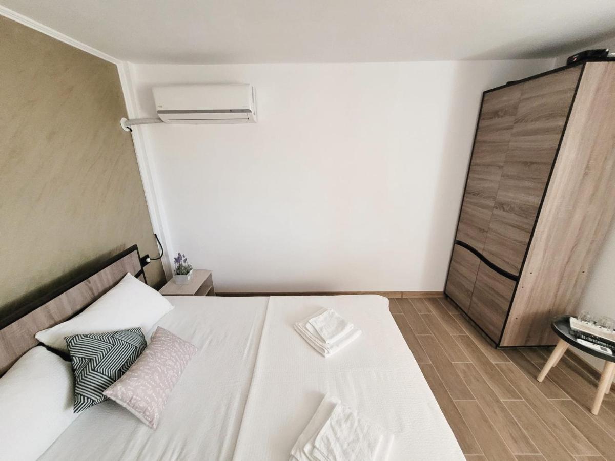 Cabana Varad Coronini Moldova Veche Extérieur photo