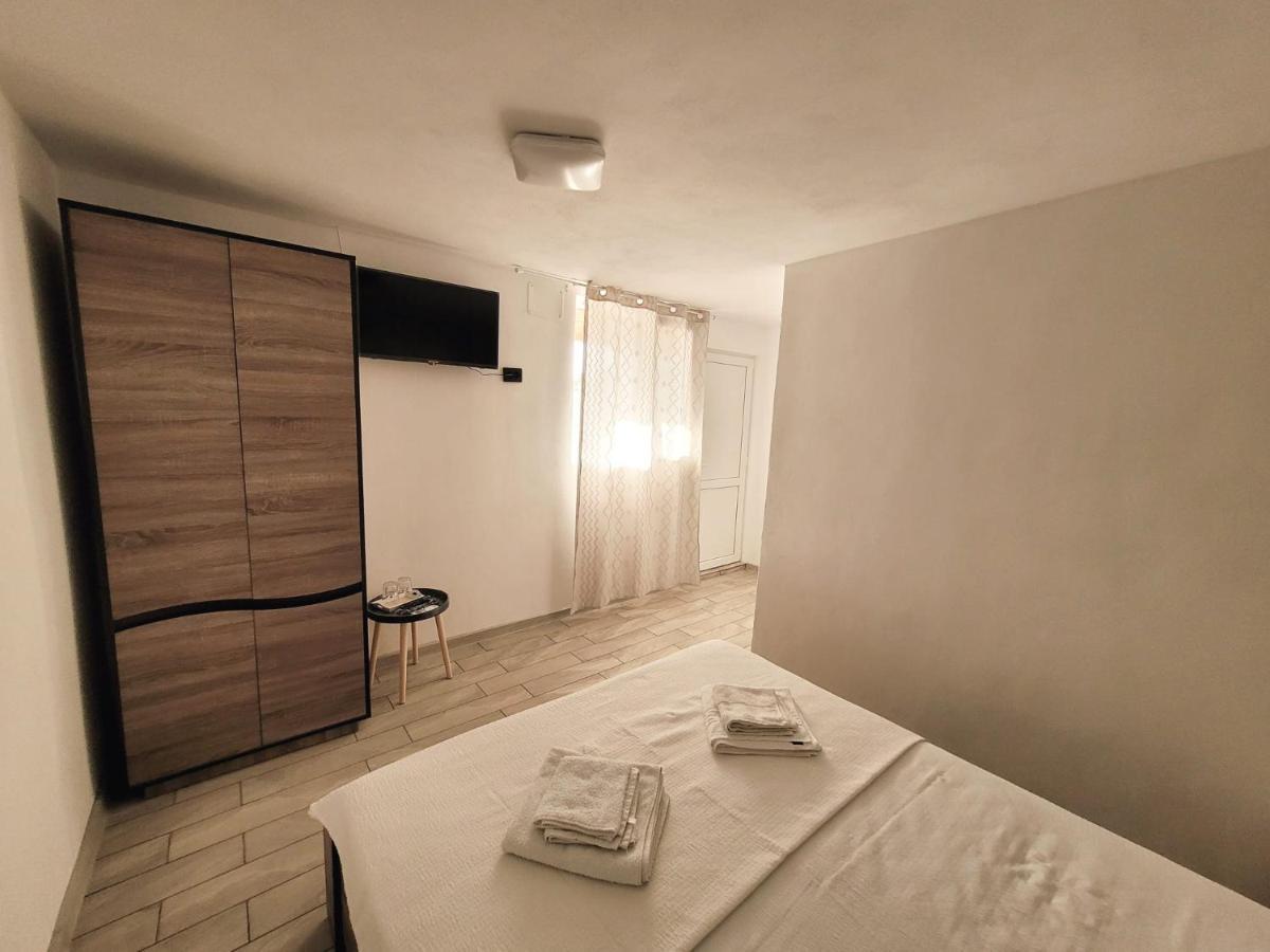 Cabana Varad Coronini Moldova Veche Extérieur photo