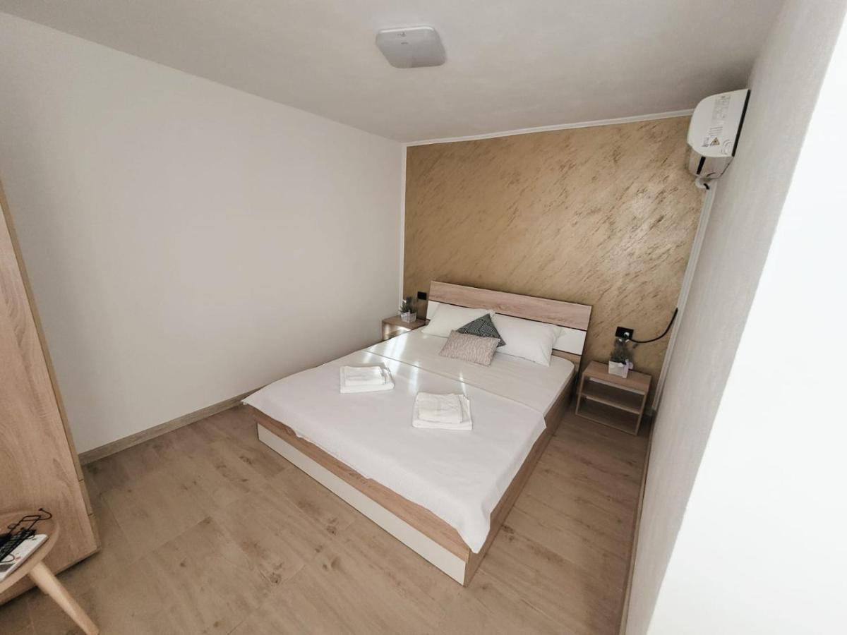 Cabana Varad Coronini Moldova Veche Extérieur photo